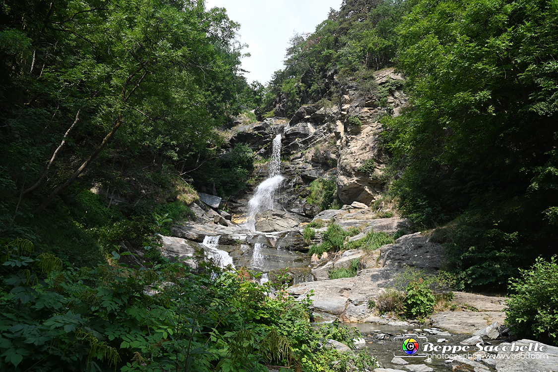 VBS_2918 - Novalesa - Abbazia. Parrocchia. Cascata del Rio Bard.jpg